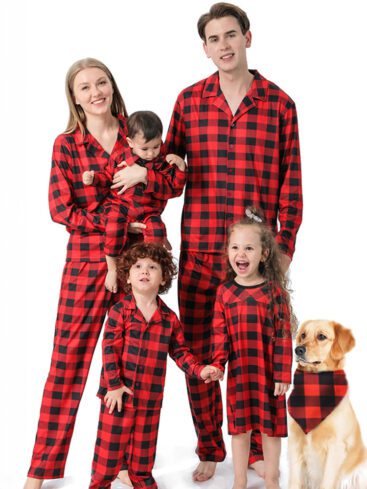 pigiama di Natale in famiglia