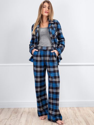 pižama s karirastim vzorcem