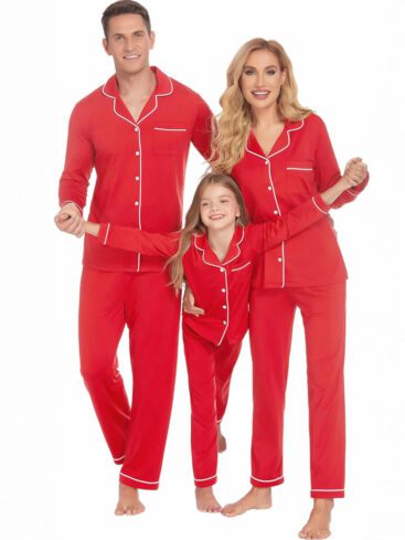 Odpovídající rodinné pyžamo