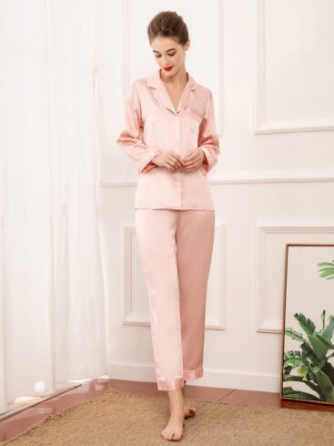 pijama de seda cor-de-rosa