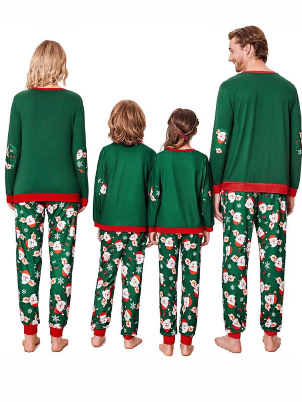 festlig pyjamas för familjen