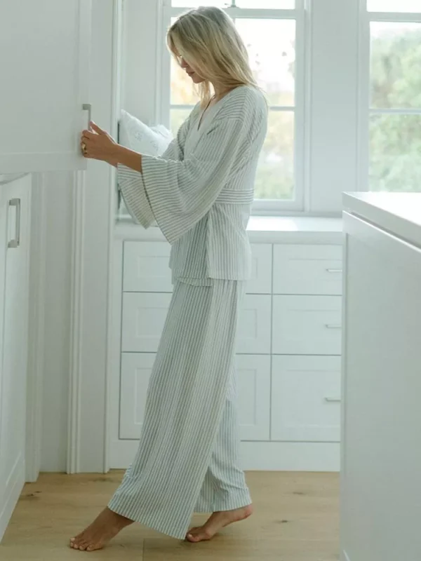 pajama and robe set​