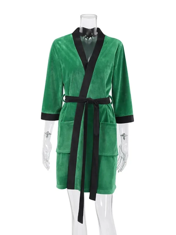 Green ladie long sleeve velvet robe
