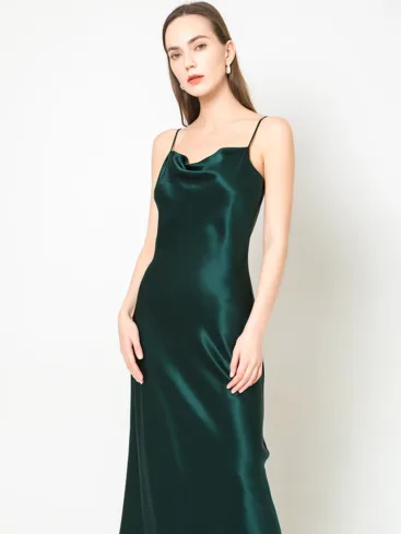длинное зелёное платье