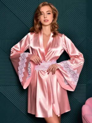 robe de chambre en soie rose