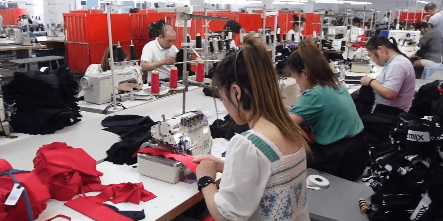 近くの衣料品メーカー