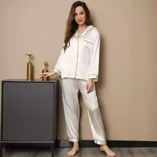 Pyjamas-sæt